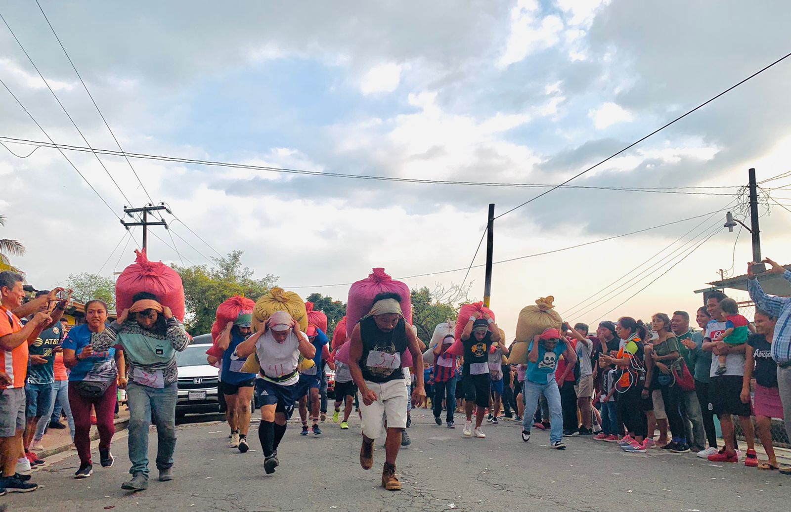 Con Gran éxito Se Realizó La Lx Carrera De Cargando Café En Once De Abril Unión Juárez Portal 