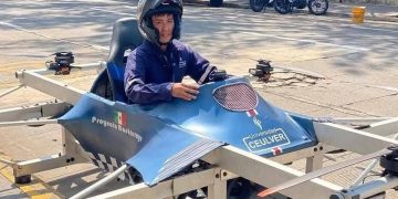 Estudiantes de Veracruz crean el primer auto volador en México: «Mantarraya»