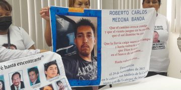 Colectivo “Uniendo Esperanza” buscan a familiares desaparecidos, Han llegado a Tapachula para buscar indicios de Roberto Carlos Medina banda en Cacahoatán