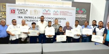 Tuxtla Chico reconoce a sus talentos en el ámbito cultural, deportivo y educativo.
