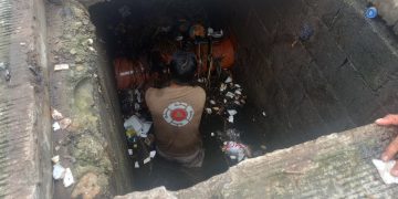 Realizan limpieza de drenes pluviales en  Tapachula.